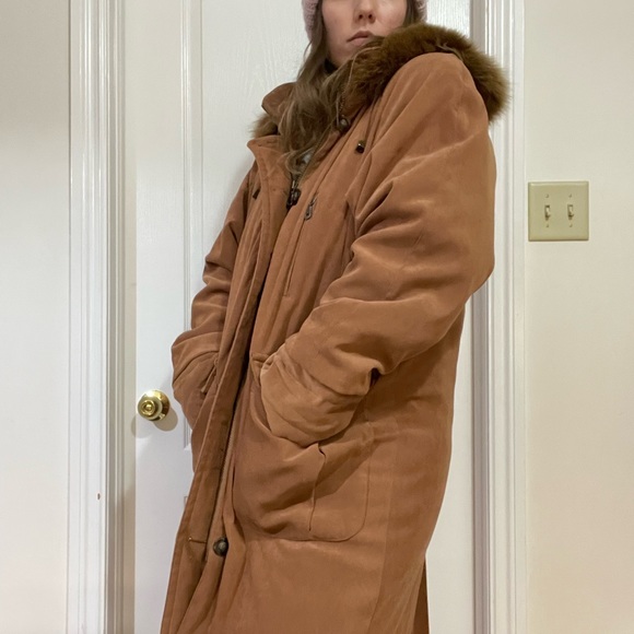 Vintage Winter Coat - Picture 3 of 14